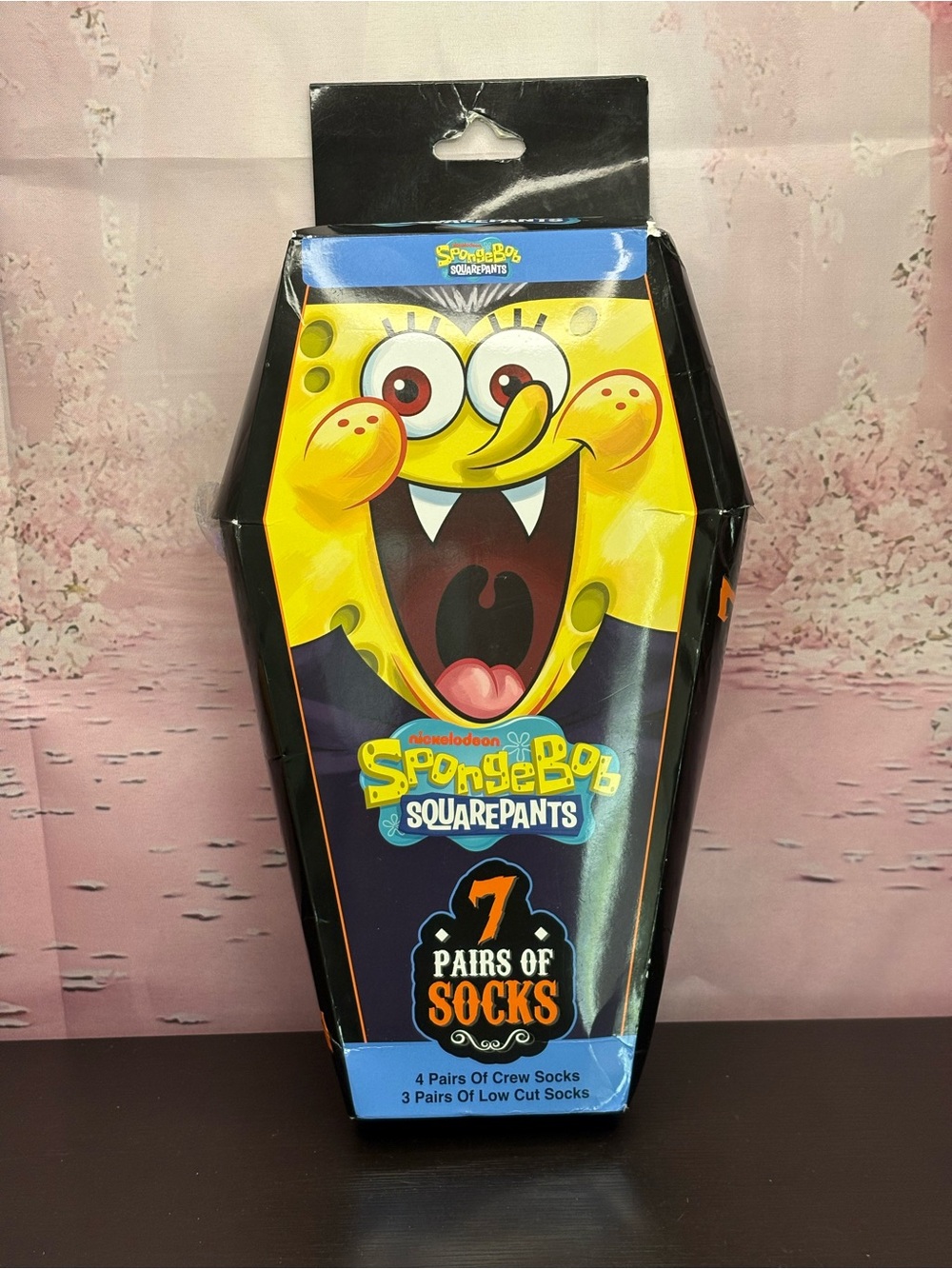 Nickelodeon SpongeBob SquarePants 7 pair of socks. Size 6-12. New.